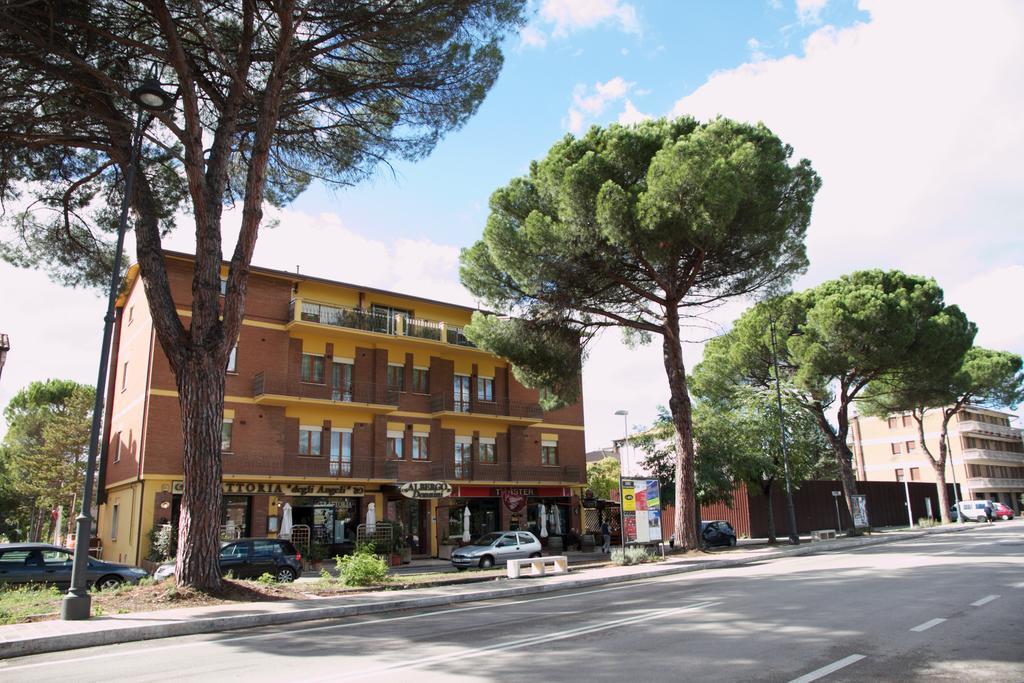 Hotel Donnini Assisi Exterior foto